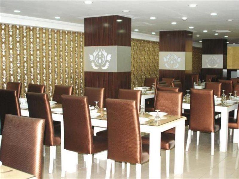 Lara Atalla Hotel 安塔利亚 外观 照片